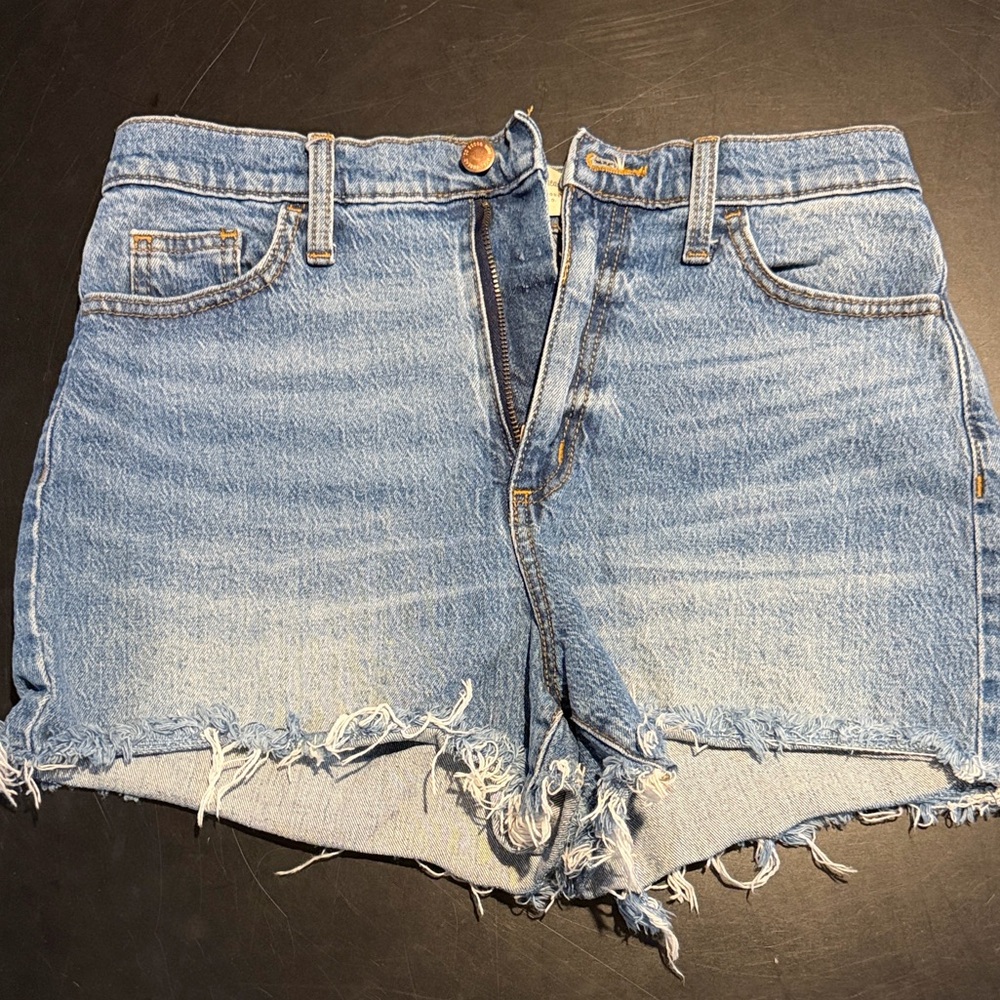 Universal Threads High Rise Shortie Shorts - Picture 2 of 8